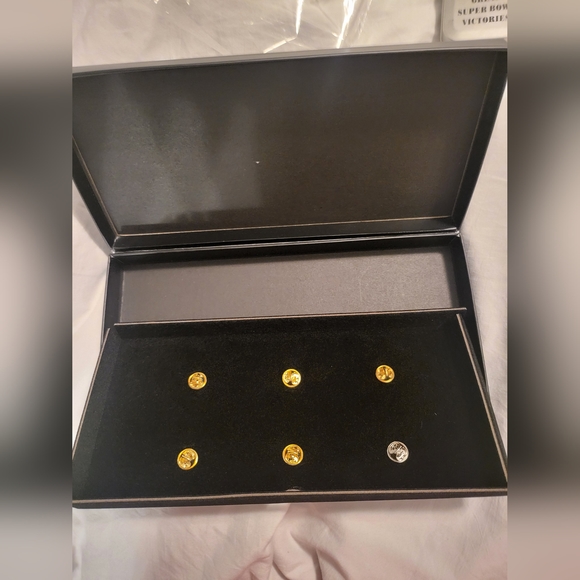 Vintage 49ers lapel pin set - Picture 2 of 6